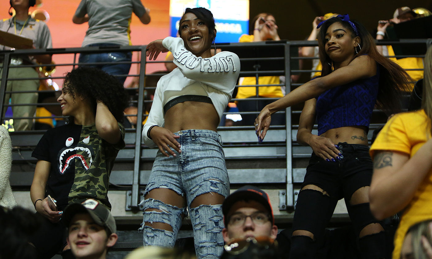 Wyoming vs Chattanooga Basketball